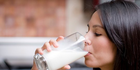 Minum Susu Tak Sesuai Aturan Bisa Buat Berat Badan Naik