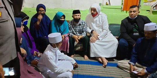 Syekh Ali Jaber Angkat Akbar Pemulung Jago Ngaji Menjadi Anak, Segera Ajak Umrah