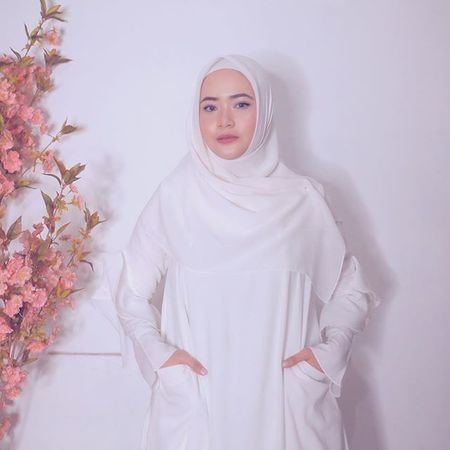 Tulis Pesan Galau Ini Potret Nuunu Elhasbu Mantan Istri Suami Jenita Janet Kini Merdeka Com Tulis Pesan Galau Ini Potret Nuunu Elhasbu Mantan Istri Suami Jenita Janet Kini Merdeka Com