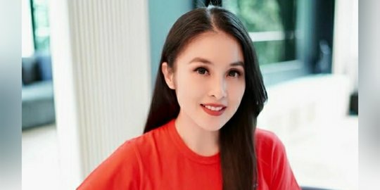 Penuh Dekorasi Mewah dan Elegan, Intip Rumah Sandra Dewi Jelang Perayaan Natal