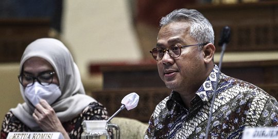 DPR dan Ketua KPU Bahas Revisi PKPU Terkait Pilkada 2020