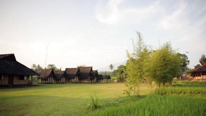 kampung adat sindang barang