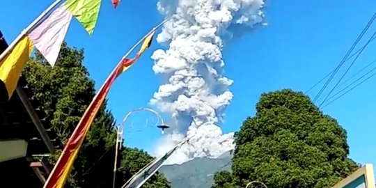 Gunung Merapi Mengalami 19 Kali Gempa Guguran