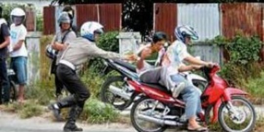 Polisi Sebut Pebalap Mobil Liar di Senayan Terancam 1 Tahun Penjara