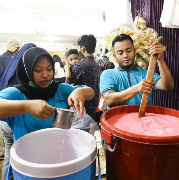 es permen karet yang viral di surabaya