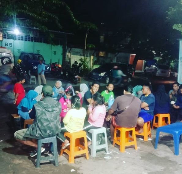 es permen karet yang viral di surabaya