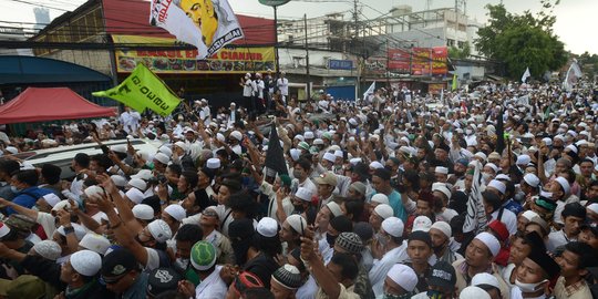 Tak Bubarkan Kerumunan Massa di Acara Rizieq, Kasatpol PP Berdalih Sudah Tindak Tegas