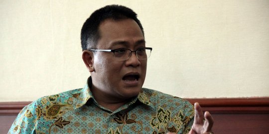 Positif Covid-19, Jumhur Hidayat dan Gus Nur Dibantarkan ke RS Polri