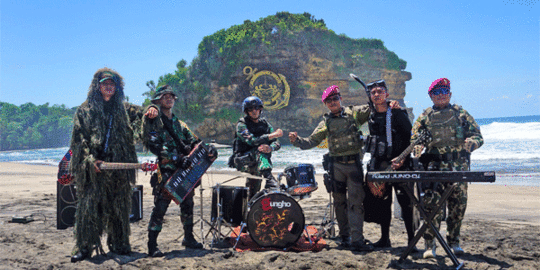 Punya Makna Mendalam, Prajurit Petarung Marinir Bikin Band dan Ciptakan Lagu Ini