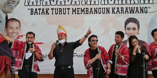 Warga Batak di Karawang Dukung Paslon Yessi-Adly Maju Pilkada