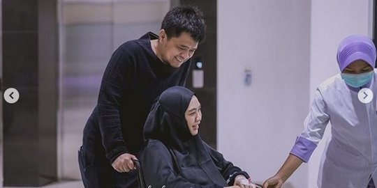 Bayinya Ada Masalah Pernapasan, Ini Potret Perjuangan Oki Setiana Dewi Melahirkan