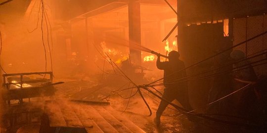 Ratusan Kios di Pasar Berastagi Ludes Terbakar