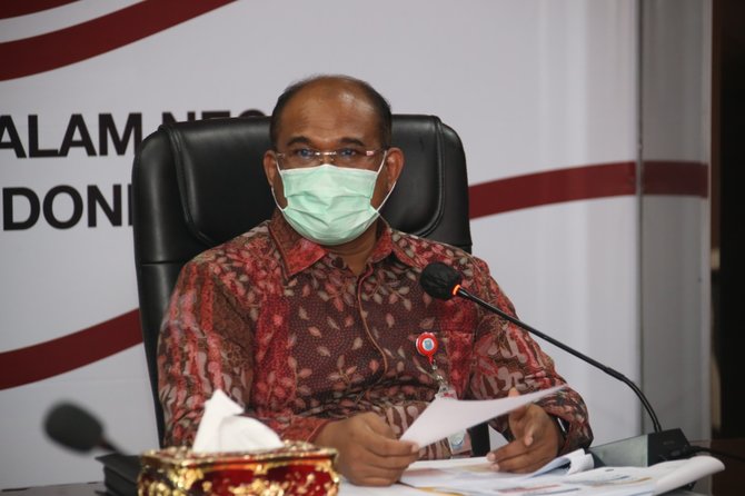 direktur jenderal bina administrasi kewilayahan safrizal za