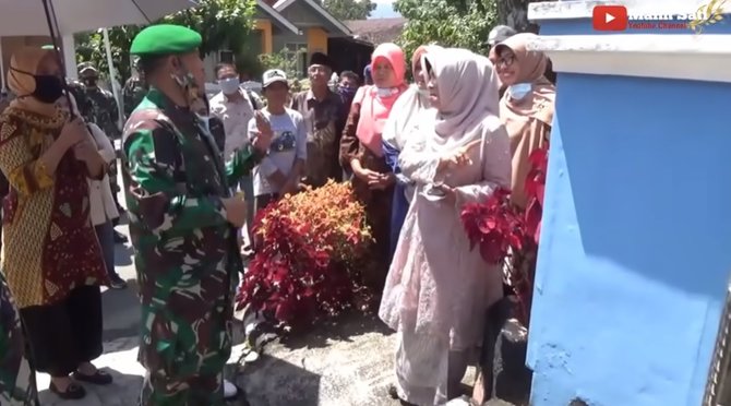 momen jenderal tni pulang kampung ke tempat kelahiran cari lokasi ari arinya dikubur