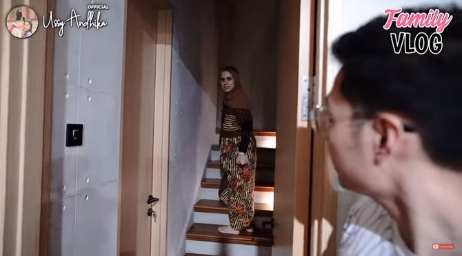 kamar gina dan kinos