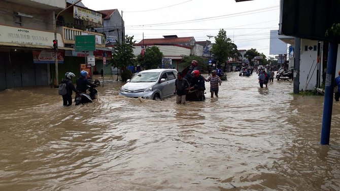 banjir dan longsor di cilacap dan banyumas