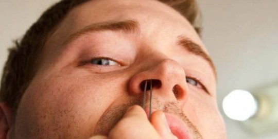 Kenali Bahaya yang Mengancam dari Kebiasaan Mencabuti Bulu Hidung