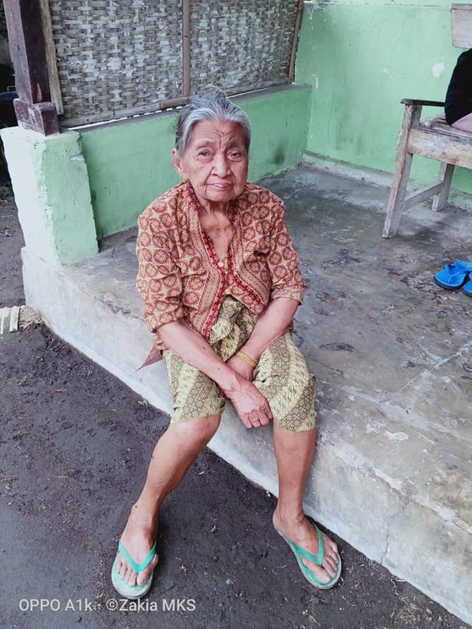 nenek 73 tahun di blitar hidup sebatang kara