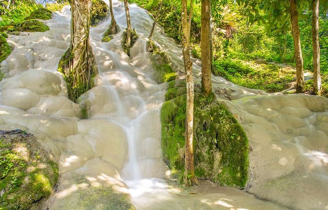 air terjun bua thong