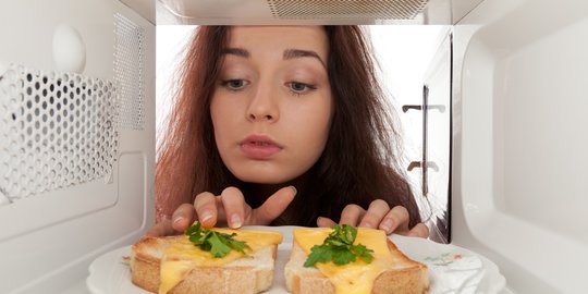 7 Jenis Makanan yang Tak Bisa Dihangatkan Pakai Microwave, Ketahui dengan Seksama