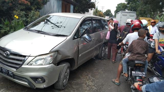 3 bersaudara tewas mengenaskan ini 4 fakta kecelakaan beruntun di simalungun