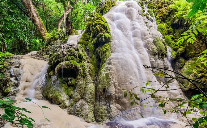 air terjun bua thong