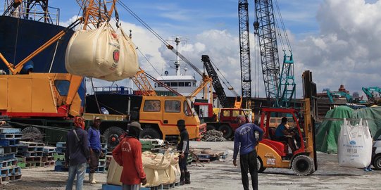 Menengok Aktivitas Pelabuhan Sunda Kelapa Usai Diterjang Banjir Rob