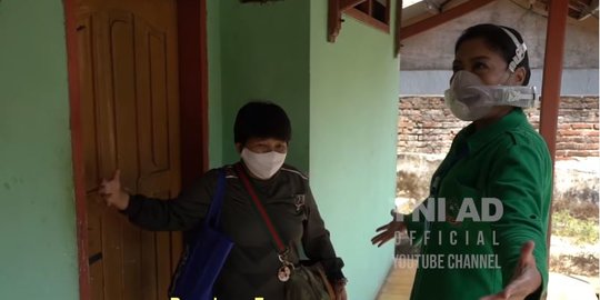Istri Jenderal TNI Andika Berkunjung ke Tempat ART-nya, Terkejut Rumahnya Besar