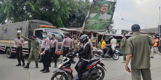 Spanduk Hingga Baliho Rizieq di Tangerang Ditertibkan Satpol PP, Polisi dan TNI