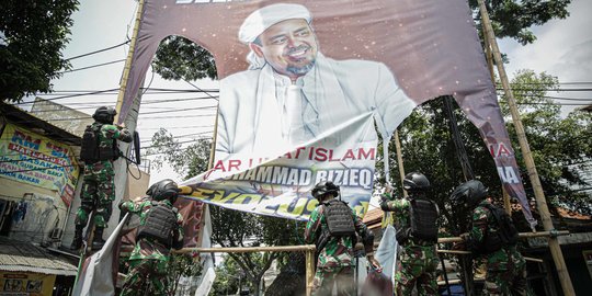 Panglima TNI Dukung Pangdam Jaya Mayjen Dudung Turunkan Baliho Rizieq Syihab