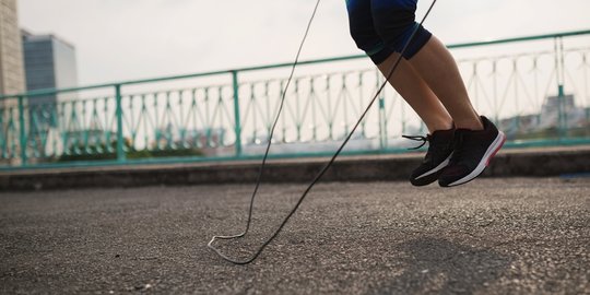 Manfaat Lompat Tali bagi Tubuh, Ketahui Teknik dan Contohnya