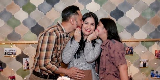 Penuh Kehangatan, Ini 4 Momen Perayaan Ulang Tahun Annisa Pohan ke-39