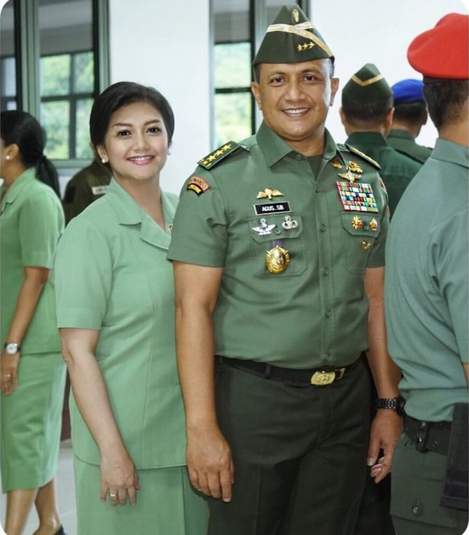 dipersunting tni ini gaya menawan 5 seleb berseragam persit