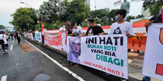 Aksi Penolakan Rizieq di Surabaya, Nikita Mirzani Dijadikan Simbol Perlawanan