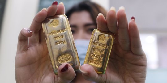 Harga Emas Antam Lanjutkan Penurunan, Hari ini Menjadi Rp953.000 per Gram