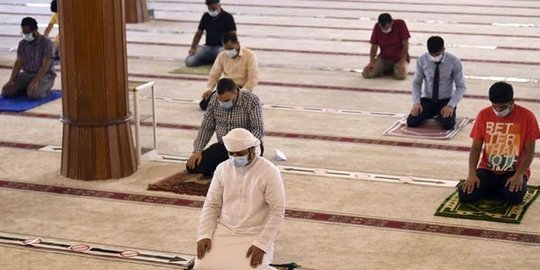 UEA Bakal Izinkan Salat Jumat di Masjid Awal Desember Setelah Ditutup 9 Bulan