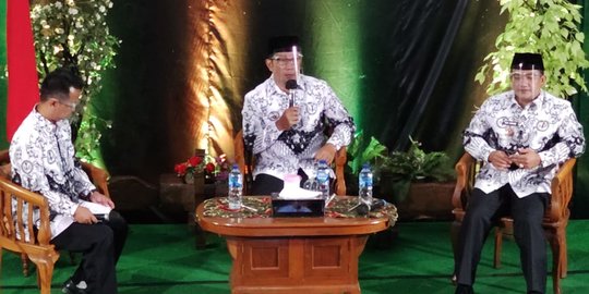 Ridwan Kamil Siapkan Rumah Bersubsidi buat 20.000 Guru di Jabar