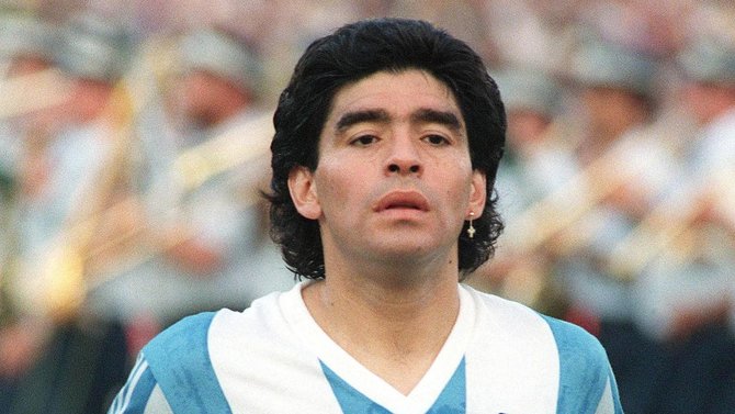 diego maradona meninggal