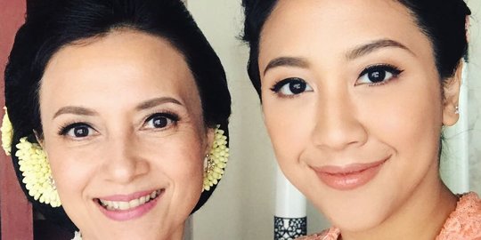 Kecantikan Ibu Sherina yang Bikin Terkesima, Mira Lesmana Sampai Komentar