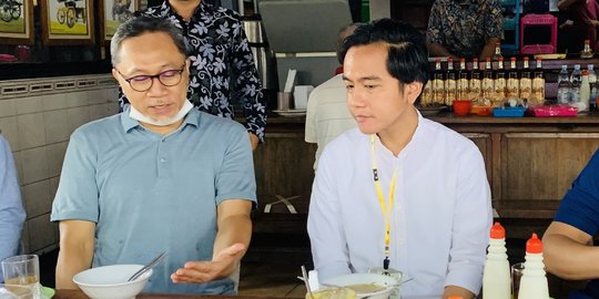 Zulhas dan Mumtaz Rais Sarapan Bareng Gibran Bahas Cara Datangkan Warga ke TPS