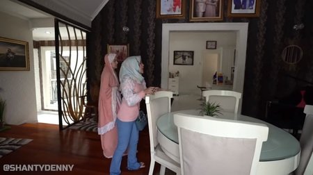 rumah pasha ungu