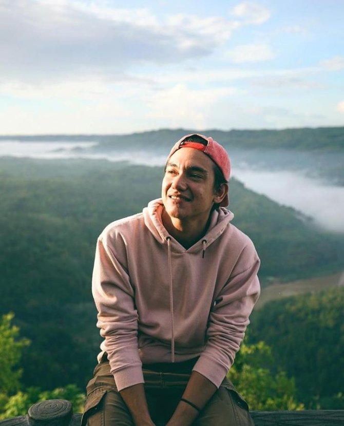 adipati dolken