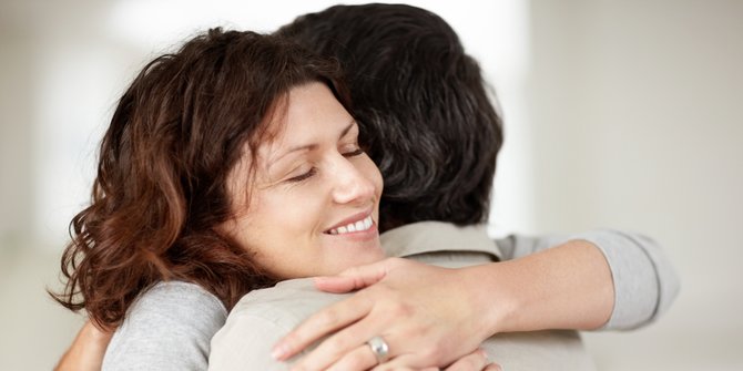 10 Health Benefits of Hugging, Reduce Stress to Lower Blood Pressure