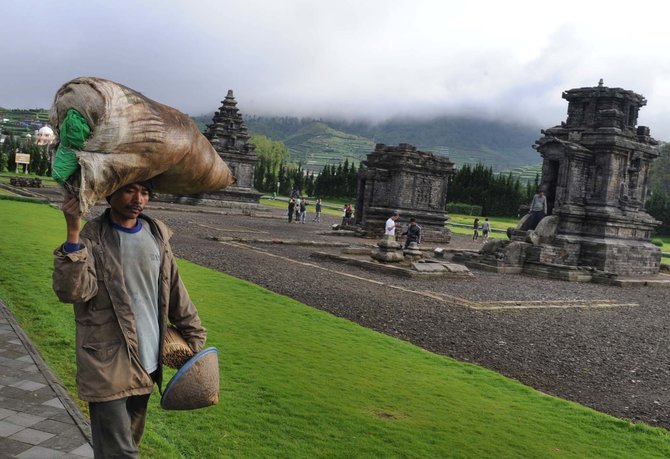 candi arjuna dieng