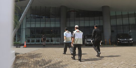 KPK Geledah Kantor Menteri Kelautan dan Perikanan Edhy Prabowo