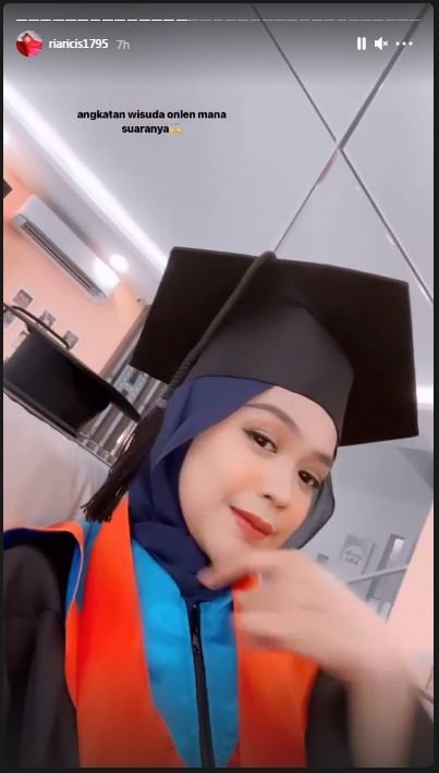 wisuda online ria ricis