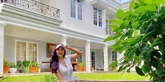 Bak Istana, Intip 4 Potret Rumah Diah Permatasari yang Mewah