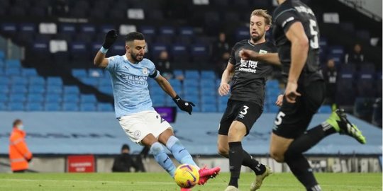 Man City Hantam Burnley 5-0, Riyad Mahrez Man of the Match