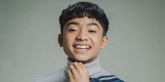Betrand Peto Pamer 'Roti Sobek', Netizen Heboh Sampai Mau ...