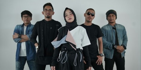 Lirik Lagu Takdir Feat Melly G Opick Merdeka Com